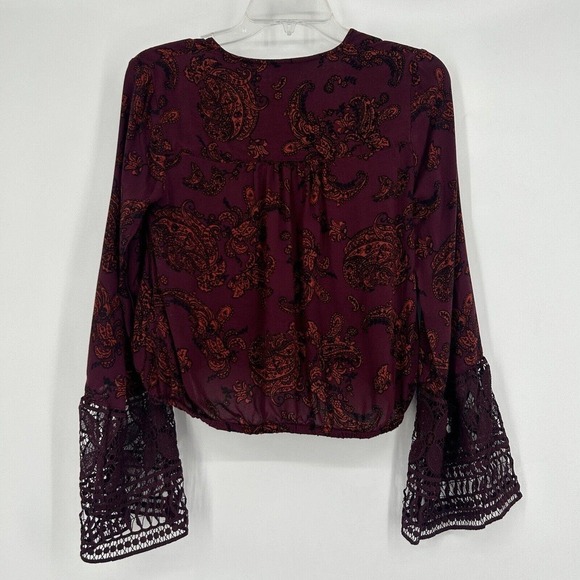 Sun & Shadow Burgundy Drape Front Crop Top Long Crochet Bell Sleeves Size XS - Picture 6 of 10